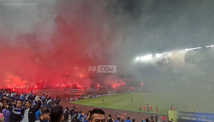 Situasi Mencekam Sempat Terjadi di Stadion GBLA Usai Persib Dipermalukan Persikabo