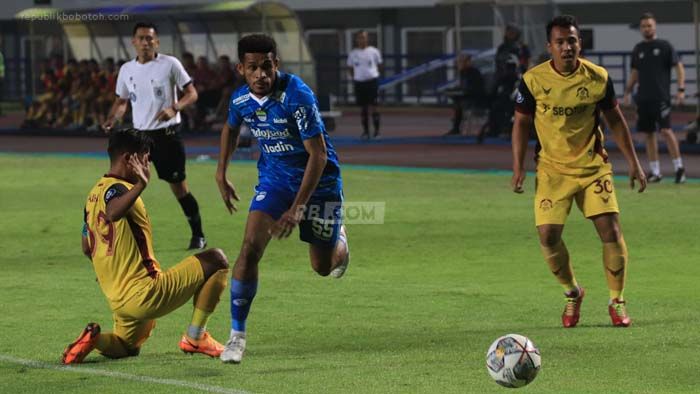 Hubungan Ruang Ganti Persib Dikabarkan Memanas, Luis Milla Buka Suara