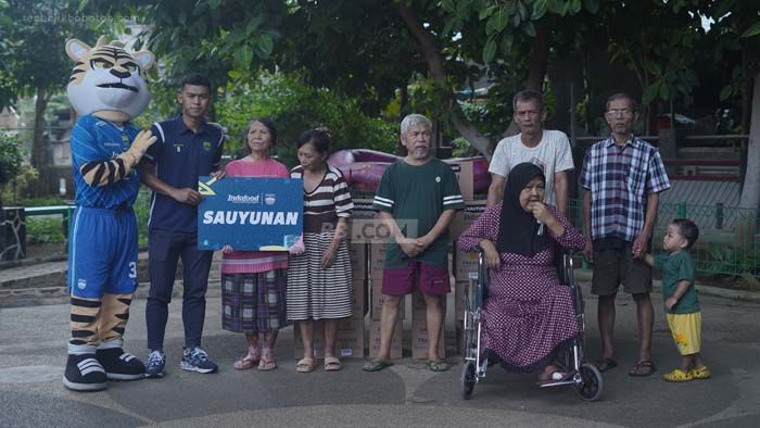 Persib Berbagi Keberkahan Lewat Program Sauyunan