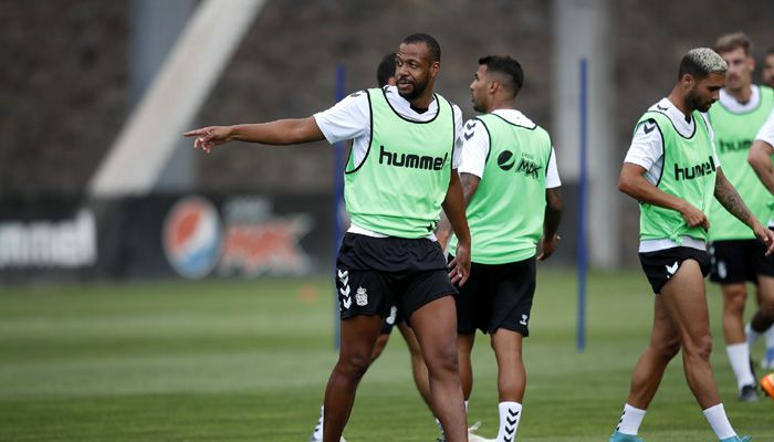 Persib Dikaitkan dengan Mantan Bek Benfica