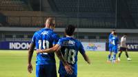 Foto-foto Pertandingan Persib vs Dewa United di Stadion GBLA Kamis 15 Juni 2023