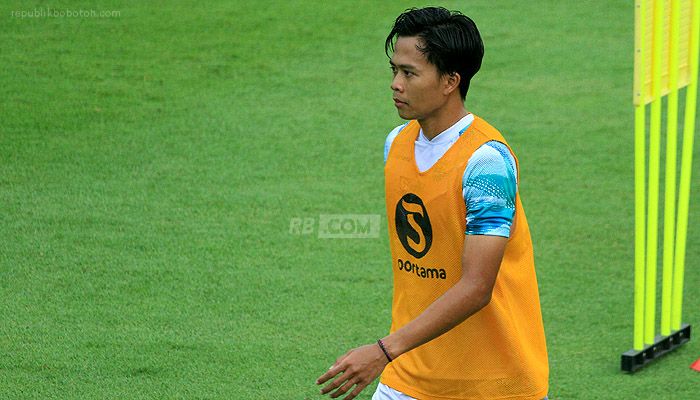 Latihan Perdana Bersama Persib, Begini Perasaan Edo Febriansah