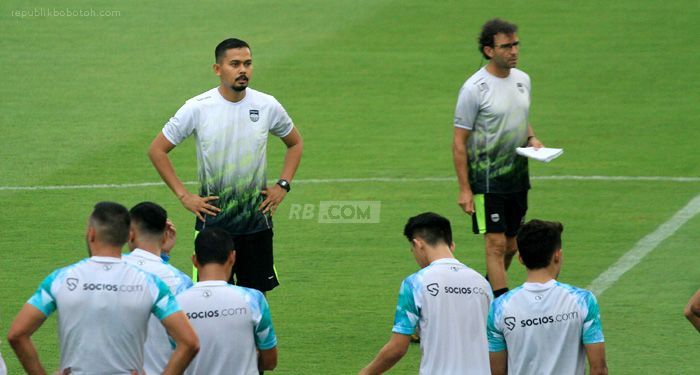 Luis Milla Takjub Dengan Progres Permainan Tim Persib Bandung