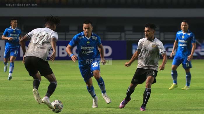 Tumpukan Tugas Baru Pelatih Dewa United usai Dihajar Persib