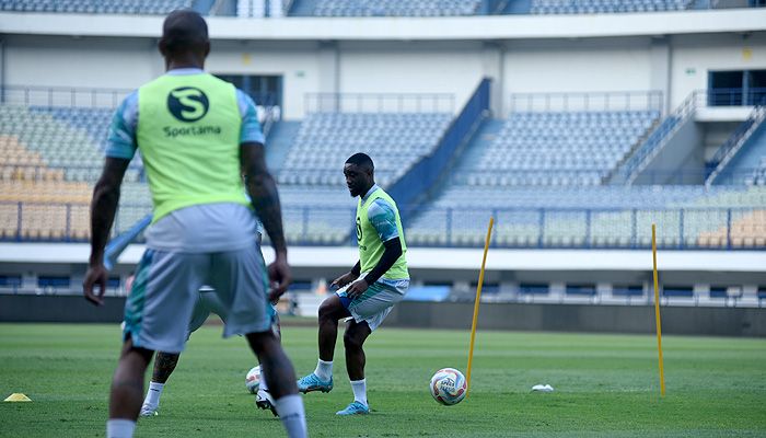 Levy Madinda Ternyata tak Berniat Kembali ke Malaysia