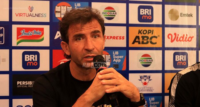 Luis Milla Sanjung Dewa United: Mereka Bisa Mengejutkan