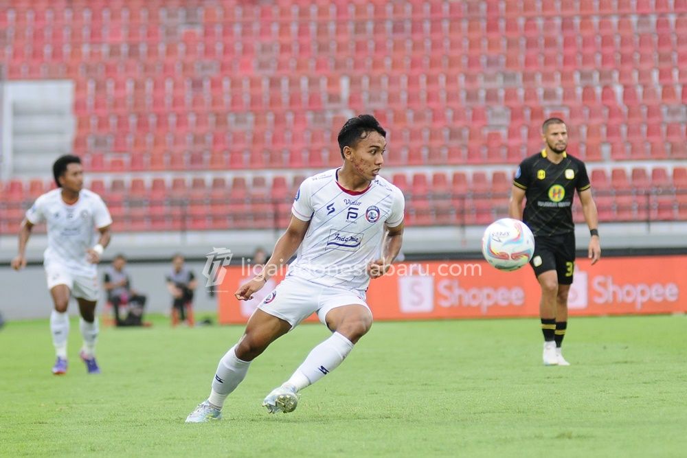 Arema FC Kian Terbenam, Serba Salah