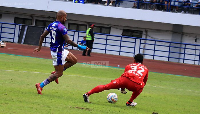 Jika Terus Seperti Ini, David da Silva Terancam Dilepas Persib?