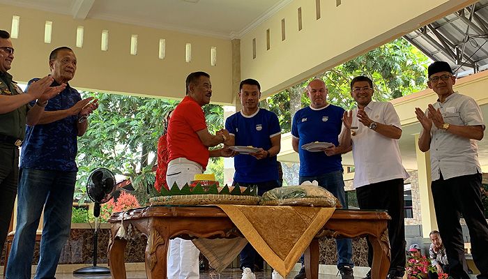 Terseok-seok, Persib Gelar Doa Bersama, Umuh: Lupa, Saya Mohon Maaf