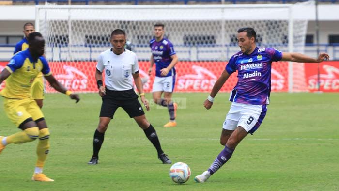 Ezra Walian Singgung Statistik, Berharap Dilirik Shin Tae-yong