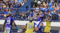 Persib Ingin Tunjukan Permainan Cantik di Kandang Barito