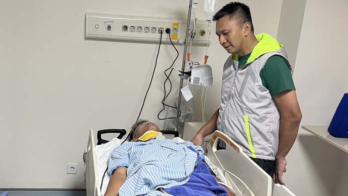 Video Detik-detik Pemain Persebaya Cedera Parah Saat Latihan Hingga Dilarikan ke Rumah Sakit