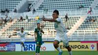 Persebaya Dipermalukan Persikabo, Tagar #AjiOut Menggema