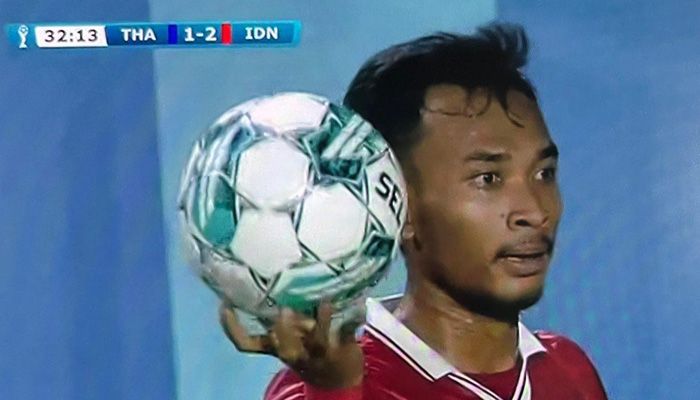 Lemparan Maut Robi Darwis Menuai Pujian Netizen, Akun Timnas: Kerasukan Arhan