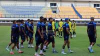 Persib Kembali Latihan, Berbagi Tempat dengan Persikab, Ini yang Terjadi