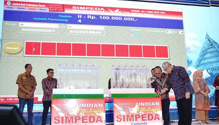 Puluhan Nasabah bank bjb Menangkan Hadiah Undian Nasional Simpeda