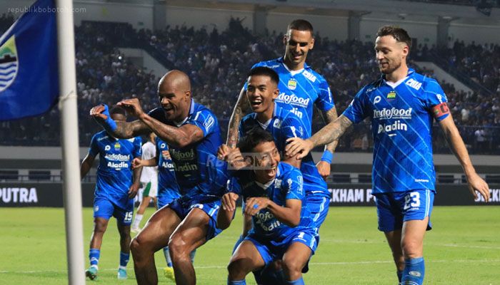Hasil Akhir Persib vs PSS Sleman: Bantai PSS Sleman 4-1 Persib Bandung Tak Terkalahkan Dalam 10 Laga