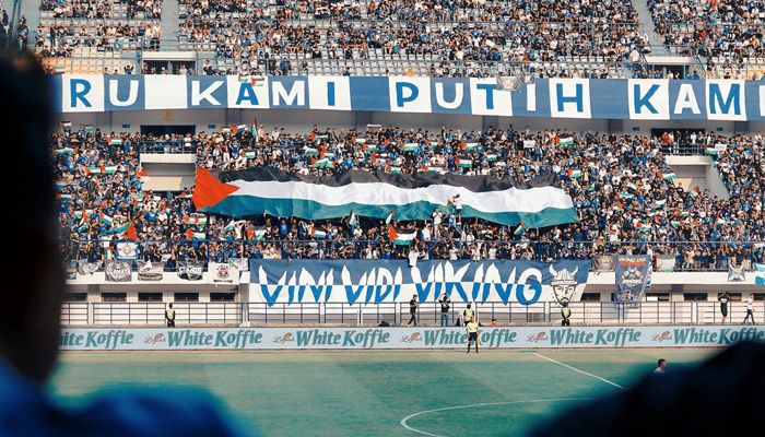 Ribuan Bendera Palestina Dikibarkan di GBLA, Ketua Viking: Bobotoh Berdiri Bersama Palestina