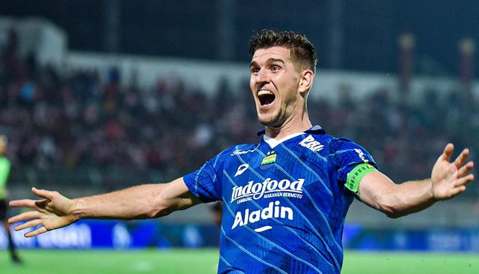 Rapor Disiplin Skuad Persib di Reguler Series Liga 1 2023-2024: Nick Kuipers Paling Royal Kartu