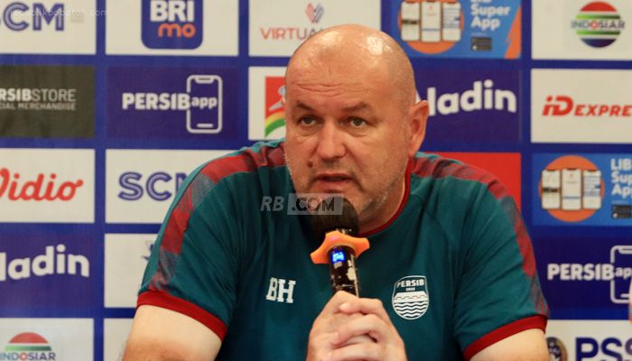 Bojan Hodak Beberkan Program Persib Selama Jeda Kompetisi