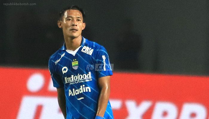 Tegaskan Persib Belum Juara, Henhen: Harus Lebih Fokus Lagi