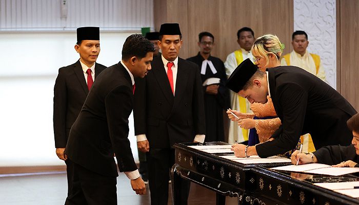 Bek Klub Premier League Resmi Bakal Bela Timnas Indonesia