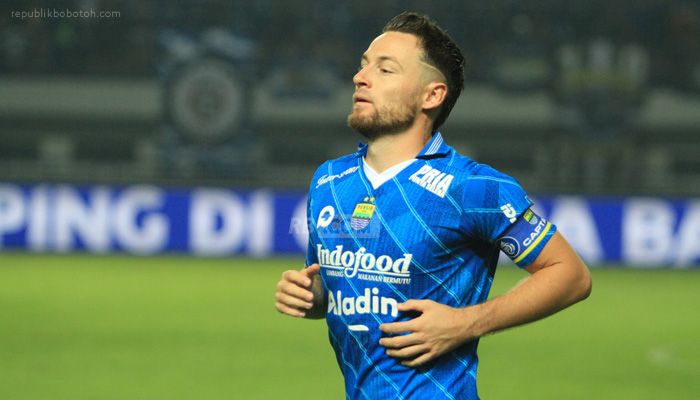 Marc Klok Pastikan Kekompakan Persib Tetap Terjaga