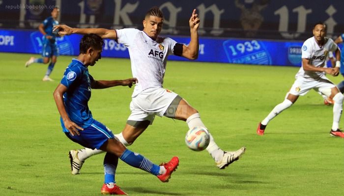 Reaksi Bobotoh setelah Persib Takluk dari Persik: Lini Tengah Jadi Sorotan