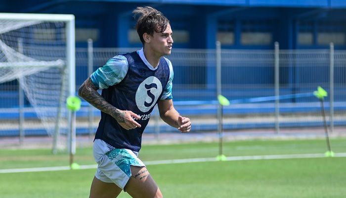 Stefano Beltrame Dapat Perlakuan Seperti Ini dari Para Pemain Persib