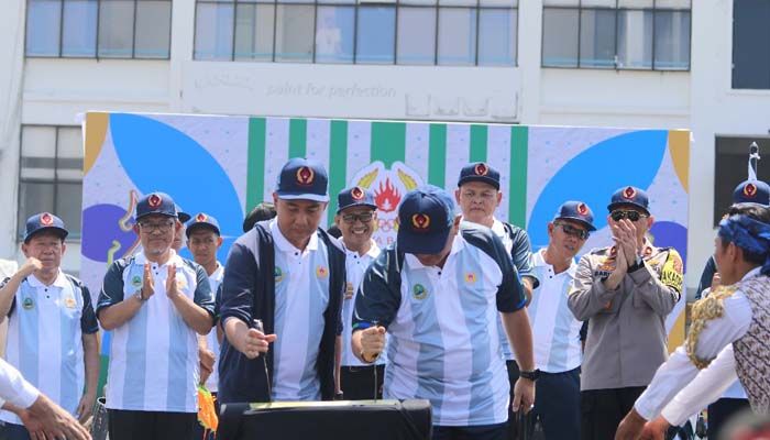 Ribuan Atlet Tim Kontingen Jawa Barat Ikuti Pengukuhan Pelatda PON XXI/2024