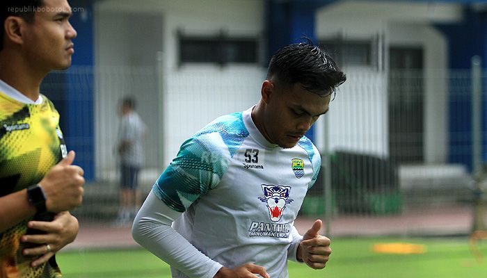 Rachmat Irianto Mendadak Harus Tinggalkan Persib, Bojan Hodak Heran