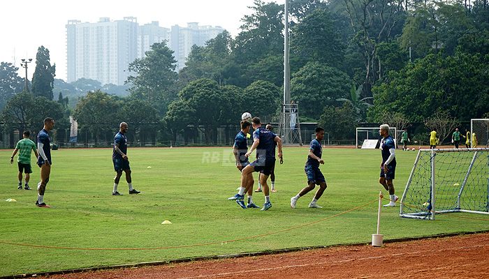 Bojan Hodak Menghilang di Sesi Latihan Persib pada Kamis Sore 8 Februari 2024