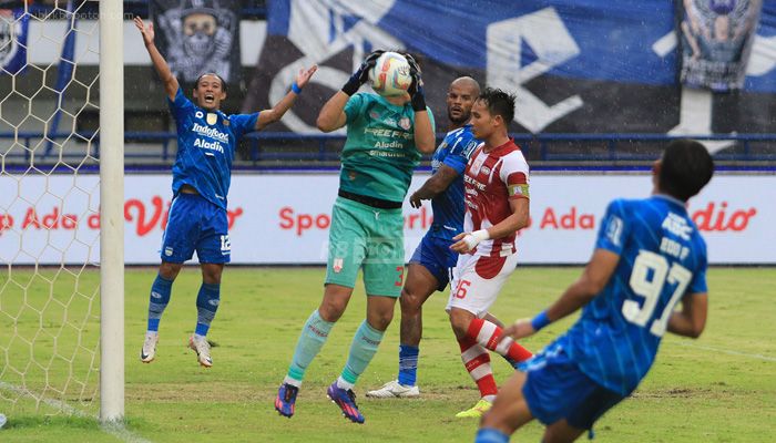 Bukan Masalah Fisik, Bojan Hodak Soroti Blunder Edo Febriansah 