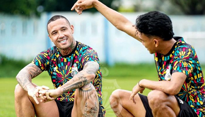 Radja Nainggolan Melihat Keanehan di Laga Persebaya vs Bhayangkara FC, Langsung Sentil PSSI