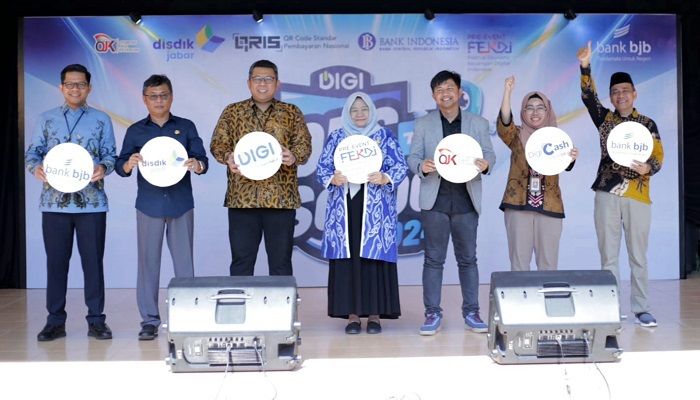 Dorong Cashless Society, bank bjb DIGI Goes to School Hadir di SMK Negeri 1 Cirebon