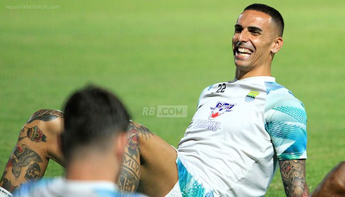 Skuad Persib Diliburkan, Alberto Tetap Pergi ke Gym