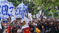 Merinding! Ribuan Bobotoh Antar Skuad Persib ke Jalak Harupat, Begini Suasananya