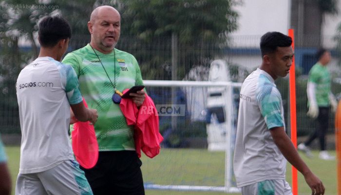 Akhirnya Terungkap, Ini Alasan Bojan Hodak Tak Mau Turunkan Abdul Aziz