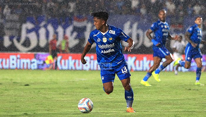 Masih Menyimpan Banyak Kekurangan, Febri Bertekad Bawa Persib Raih Prestasi di Musim Ini