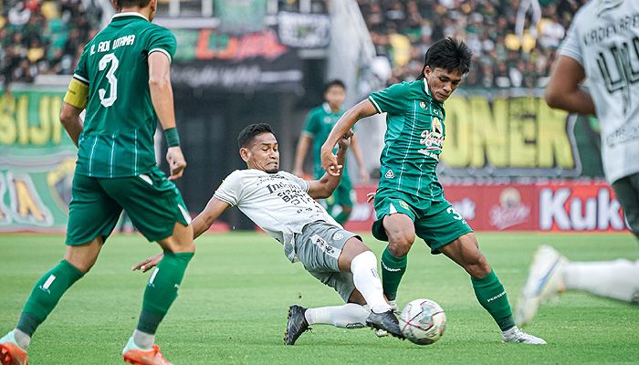 Satu Pemain Persebaya Dipastikan Absen saat Hadapi Persib Akibat Skorsing