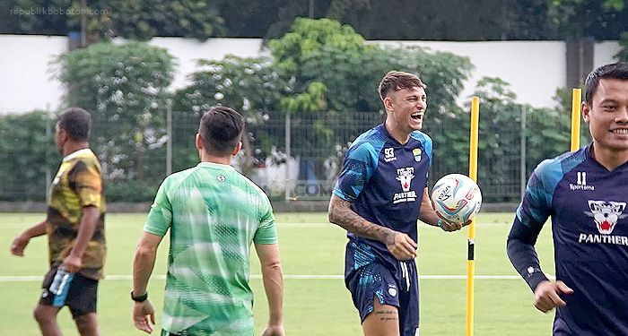 Dokter Persib Ungkap Seberapa Siap Stefano Beltrame dan Beckham Putra Dimainkan saat Lawan Persebaya