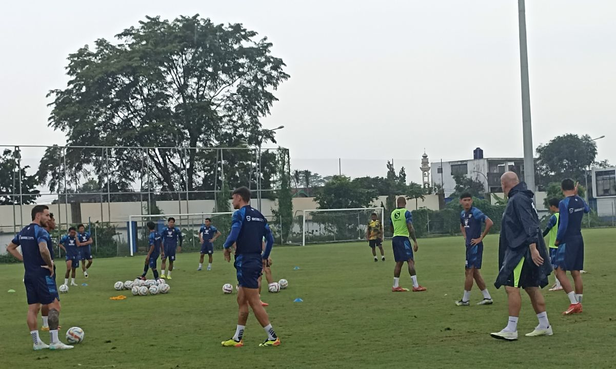 Sesi Latihan Persib Hari Ini Dihadiri Pemain Dewa United