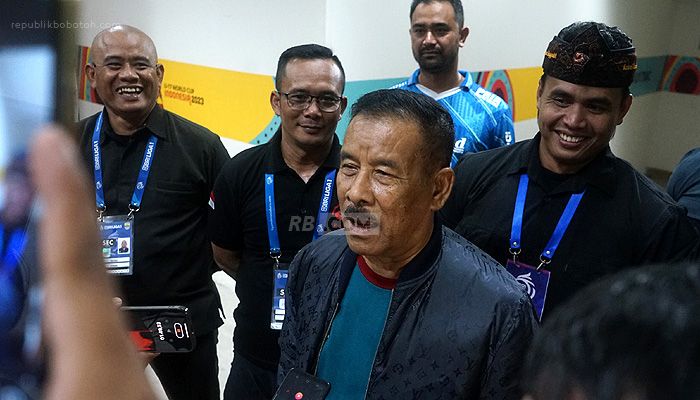 Umuh Beberkan Perkembangan Perburuan Pemain Asing Kedelapan Persib