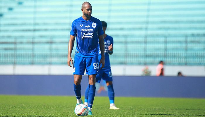 Bursa Transfer Pemain Liga 1: PSIS Buru Dua Bek Asing setelah Lepas Lucao