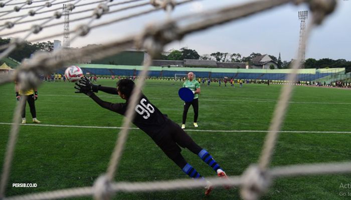 Kiper Masa Depan Persib Ini Kini Lebih Percaya Diri Usai Dilatih Luizinho Passos