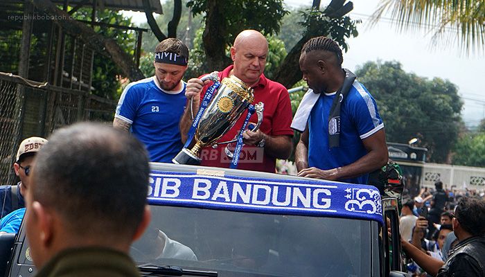 Siapa Saja Pemain Persib yang Bakal Dipertahankan? Bojan Hodak Beri Sedikit Bocoran