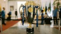 Kabar Baik! Bobotoh Bisa Foto-foto Bareng Trofi Juara Liga 1, di Sini Tempatnya