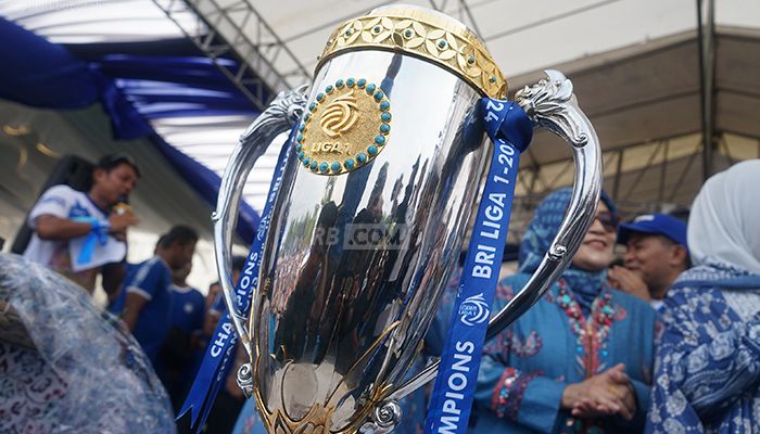 TERPOPULER: Persib Terancam Gagal Tampil di AFC, Rencana Bojan Hodak Musim Depan hingga Dedi Langsung Tinggalkan Persib