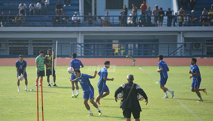 Persib Gelar Latihan Perdana Diikuti 17 Pemain, Termasuk Satu Pemain Anyar