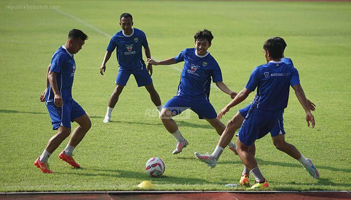 Yaya Sunarya Beberkan Kondisi Pemain Persib Usai Jalani Sesi Latihan Perdana